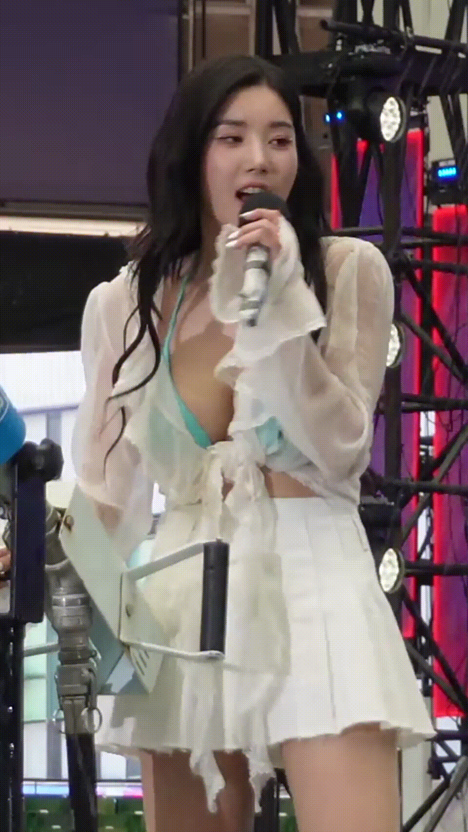权恩妃 GIF 水弹 喷水 特写 水柱 爆乳 湿身 清凉 动态